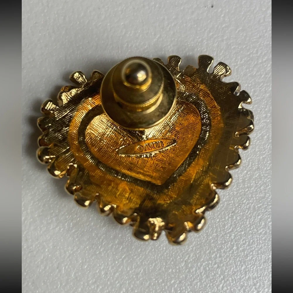 Avon 1997 Red Floral Heart Pin - Picture 3 of 5